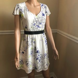 Cute chiffon dress with an accent belt